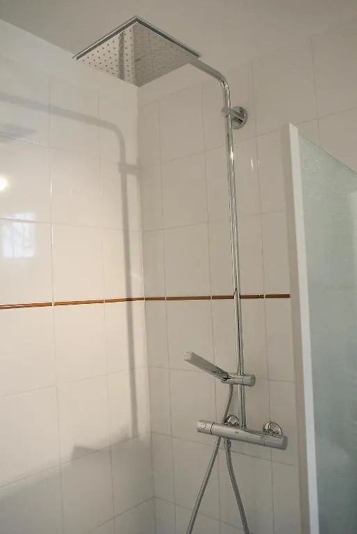 Into - Pont Neuf Apartment